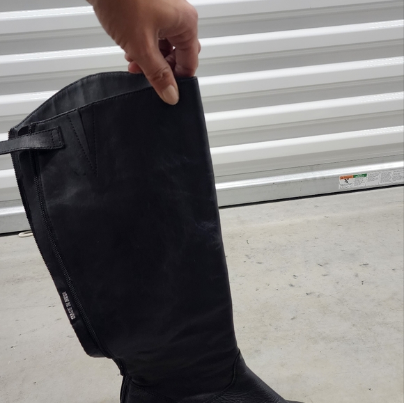 Knee high boots - Picture 2 of 5